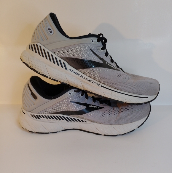 Brooks Men's Gray Running Shoes - Picture 3 of 10